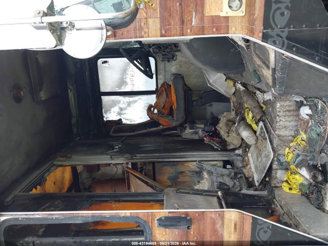 43194685 :رقم المزاد ، 4UZAANCP04CL85678 vin ، 2004 Freightliner Chassis M Line Walk-in Van مزاد بيع