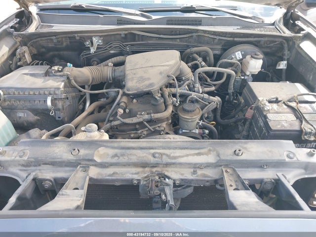 5TFAX5GN0KX137139 Toyota 2tr-fe
