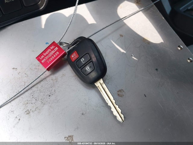 5TFAX5GN0KX137139 Toyota 2tr-fe
