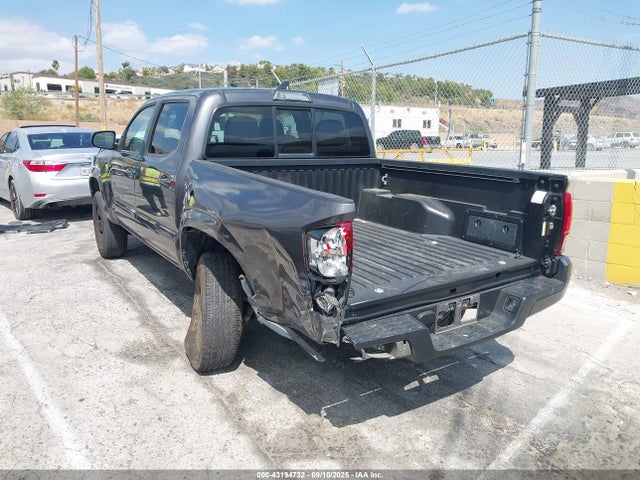 5TFAX5GN0KX137139 Toyota 2tr-fe