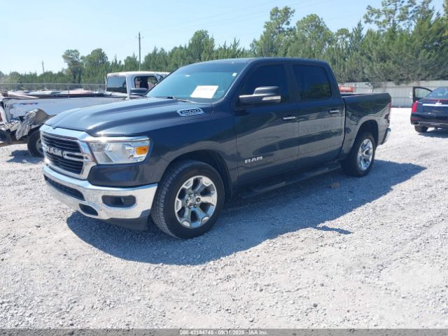 2019 RAM 1500 1C6RREFT8KN601052 Photo 1