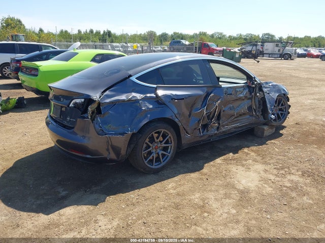 2019 TESLA MODEL 3 5YJ3E1EB8KF451941 Photo 3