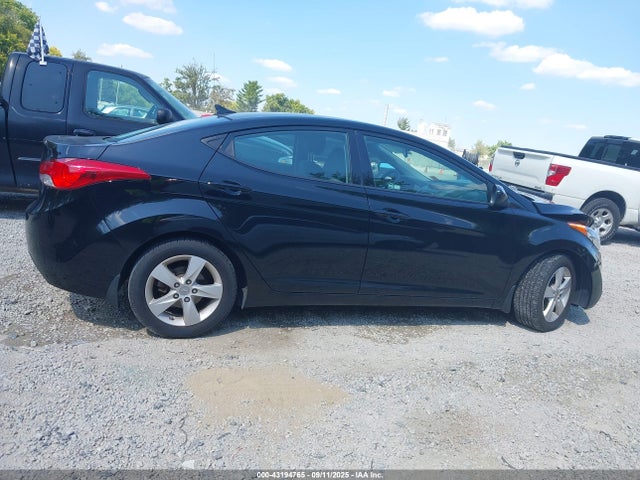Продажа на аукционе авто 2013 Hyundai Elantra Gls, vin: 5NPDH4AE1DH400928, номер лота: 43194765