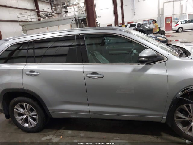 5TDJKRFH0FS158814 Toyota 2gr-fe