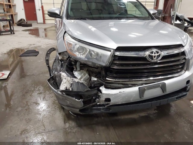 5TDJKRFH0FS158814 Toyota 2gr-fe