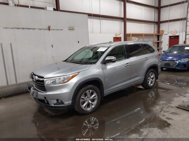 5TDJKRFH0FS158814 Toyota 2gr-fe