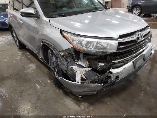 5TDJKRFH0FS158814 Toyota 2gr-fe