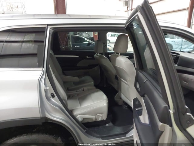 5TDJKRFH0FS158814 Toyota 2gr-fe
