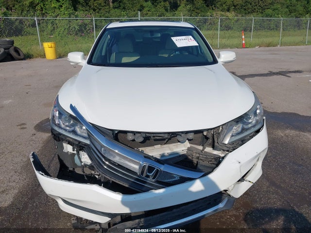 1HGCR2F72HA087183 Honda k24w1