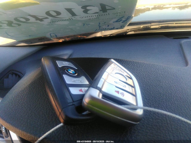 WBA8A3C58JA505592 BMW 320i