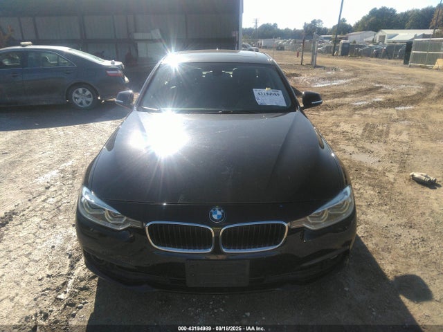 WBA8A3C58JA505592 BMW 320i