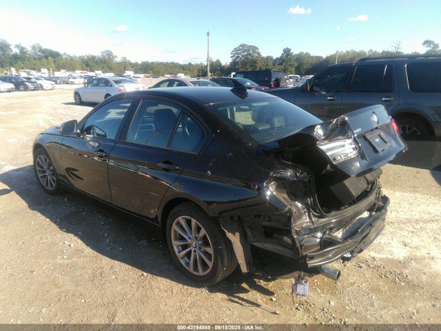 WBA8A3C58JA505592 BMW 320i