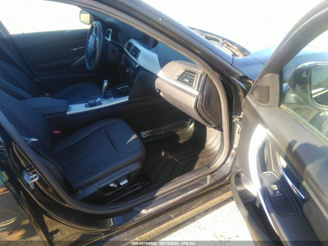 WBA8A3C58JA505592 BMW 320i
