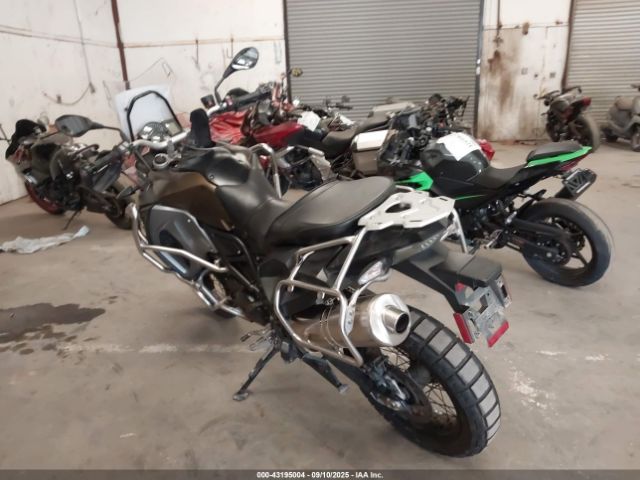 2016 BMW F800 WB10B1505GZ493816 Photo 2