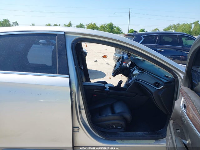 Cadillac lfx 2014 2G61M5S35E9302428 Image 5