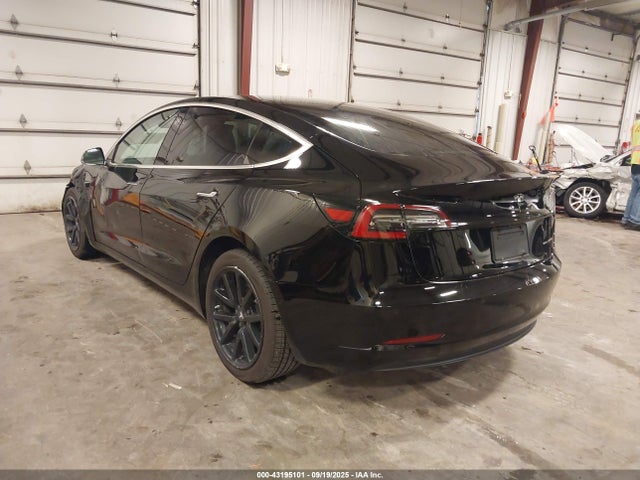 2019 TESLA MODEL 3 5YJ3E1EB8KF432452 Photo 2