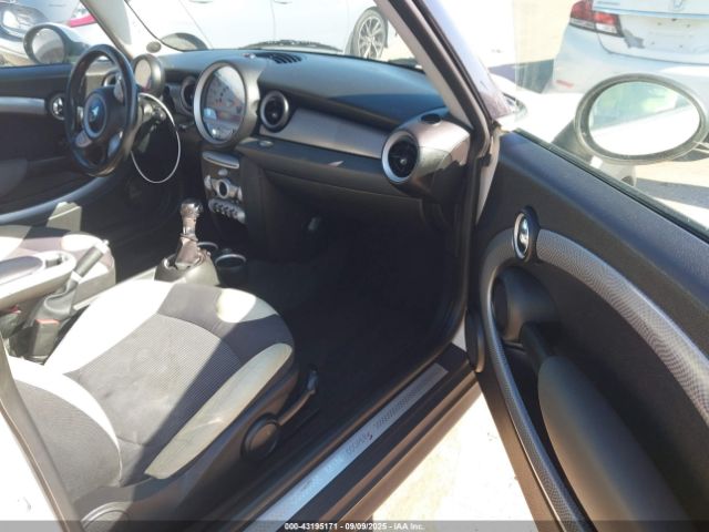 2009 MINI COOPER S CLUBMAN WMWMM33519TP91551 Photo 4