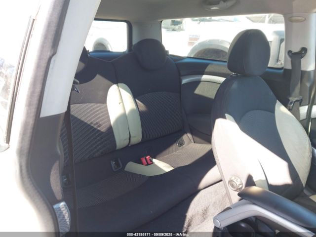 2009 MINI COOPER S CLUBMAN WMWMM33519TP91551 Photo 7