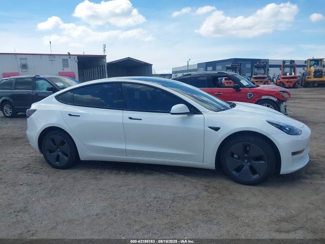 Tesla MODEL 3 2023 5YJ3E1EA3PF450601 Image 12
