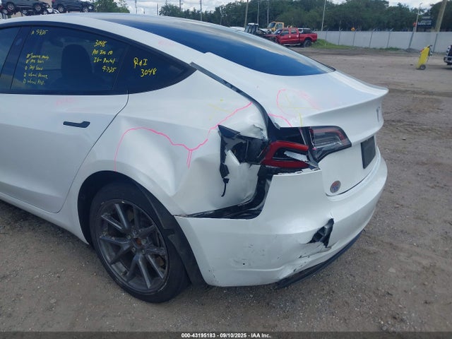 2023 TESLA MODEL 3 5YJ3E1EA3PF450601 Photo 5
