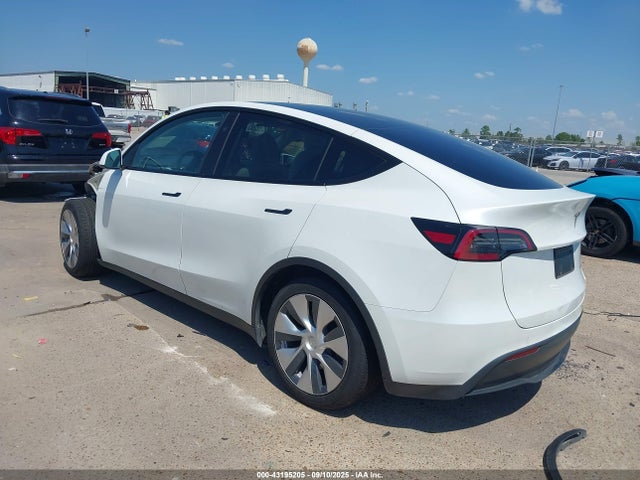 2023 TESLA MODEL Y 7SAYGDEE8PF887131 Photo 2