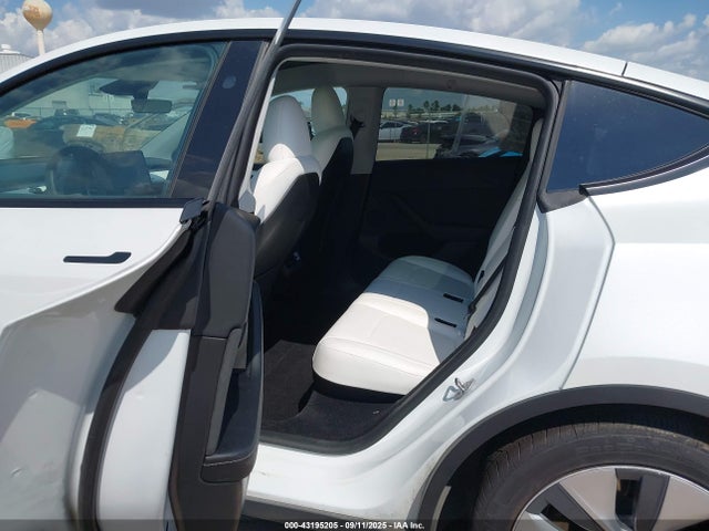 2023 TESLA MODEL Y 7SAYGDEE8PF887131 Photo 7