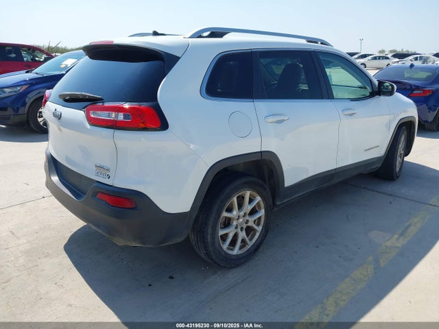 1C4PJLCS3FW584779 Jeep Cherokee