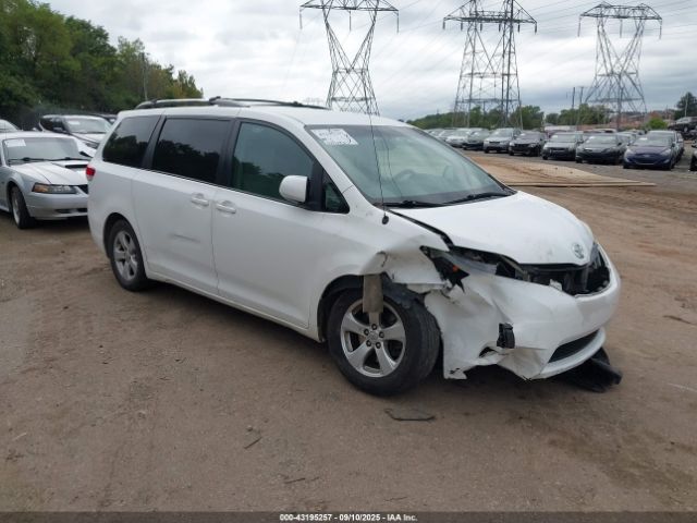 2011 TOYOTA SIENNA 5TDKK3DC1BS019004