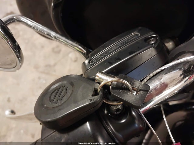 1HD1KED10HB621462 Harley-Davidson Ultra Limited