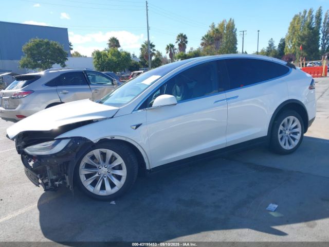 2020 TESLA MODEL X 5YJXCBE21LF249974 Photo 1