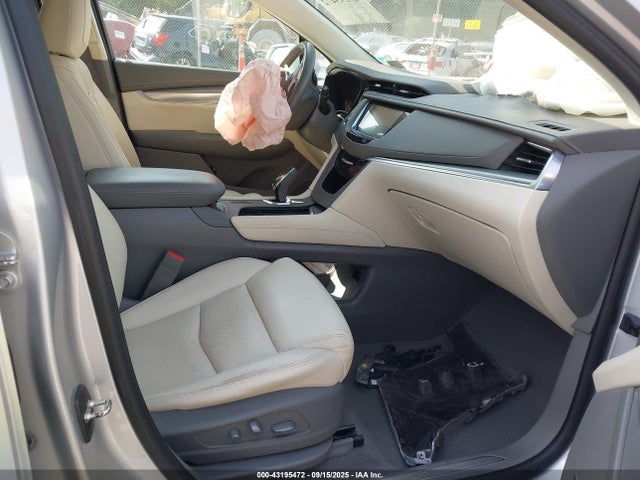 2017 CADILLAC XT5 1GYKNBRS7HZ222076 Photo 4