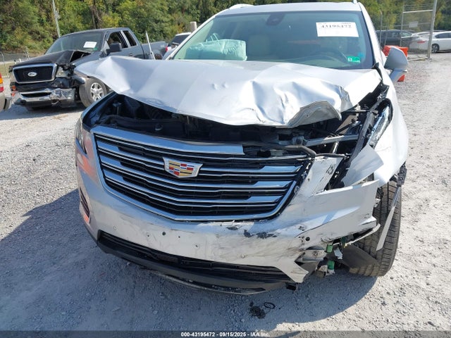 2017 CADILLAC XT5 1GYKNBRS7HZ222076 Photo 5