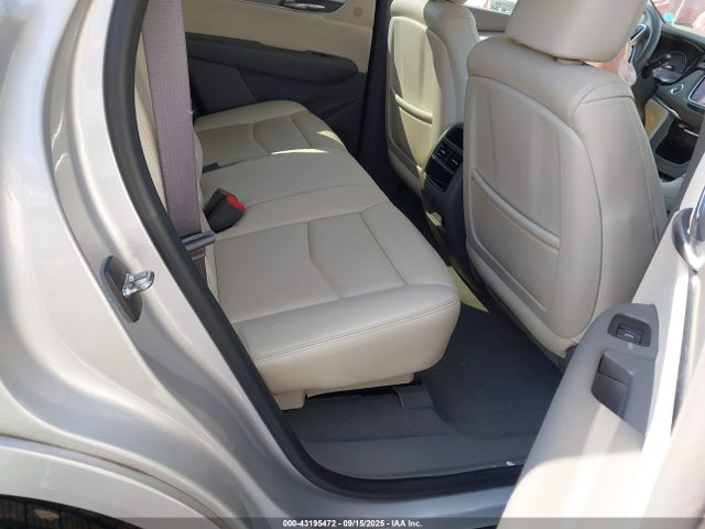 2017 CADILLAC XT5 1GYKNBRS7HZ222076 Photo 7