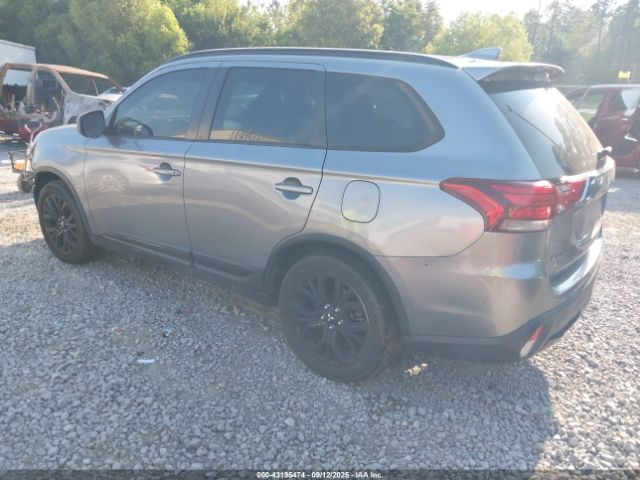 2018 MITSUBISHI OUTLANDER JA4AD3A31JZ055907 Photo 2