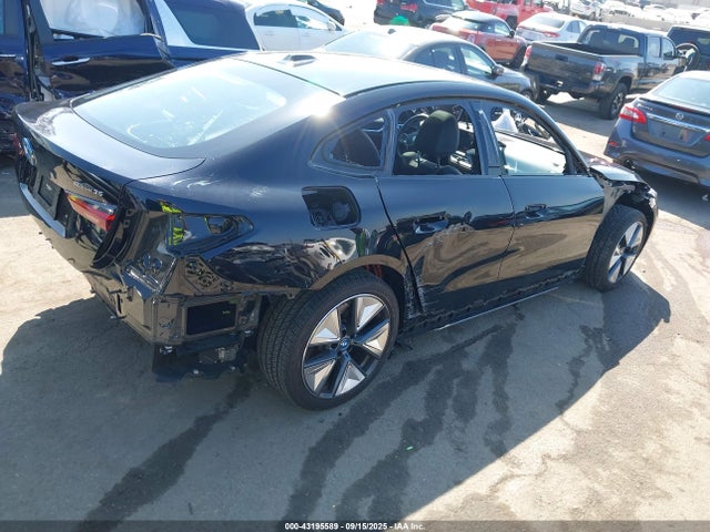 BMW 2023 2023 WBY43AW06PFP58677 Image 4