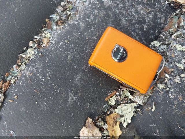 2025 VOLVO XC60 YV4M12RCXS1164020 Photo 10