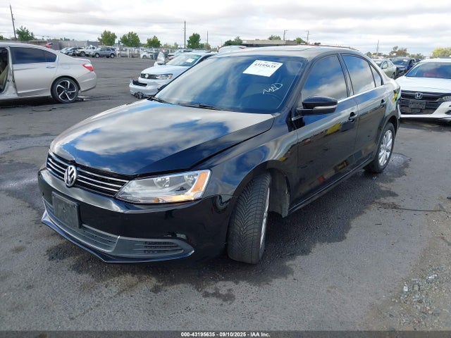 3VWD17AJ2EM327967 Volkswagen 2014