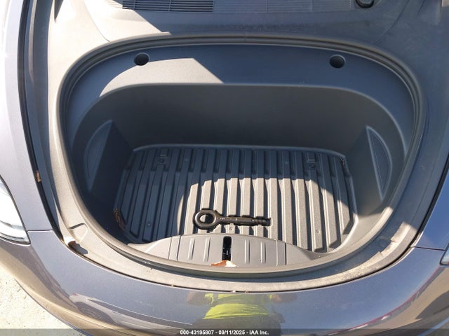 2023 TESLA MODEL 3 5YJ3E1EA7PF660456 Photo 9