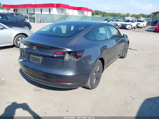 2023 TESLA MODEL 3 5YJ3E1EA7PF660456 Photo 3