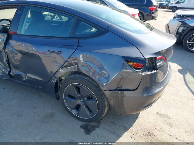 2023 TESLA MODEL 3 5YJ3E1EA7PF660456 Photo 5