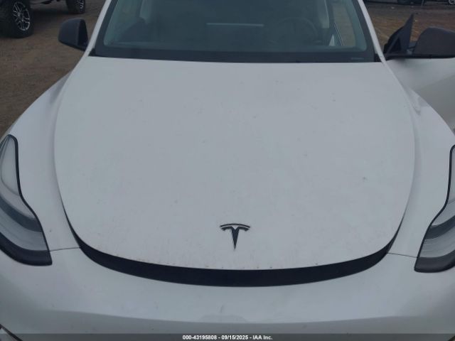 2021 TESLA MODEL Y 5YJYGDEE3MF295032 Photo 9