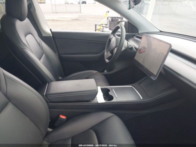 2021 TESLA MODEL Y 5YJYGDEE3MF295032 Photo 4