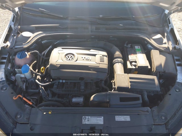 3VWD17AJ2EM270847 Volkswagen Jetta
