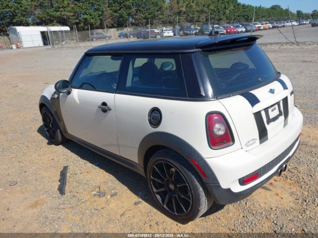 2007 MINI COOPER S WMWMF73557TL92267 Photo 2