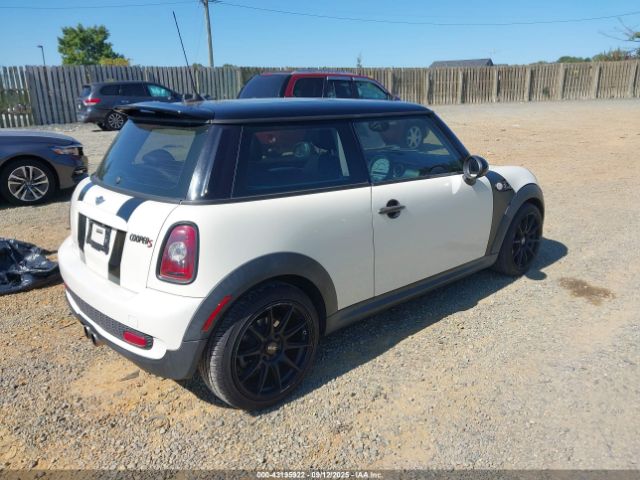 2007 MINI COOPER S WMWMF73557TL92267 Photo 3