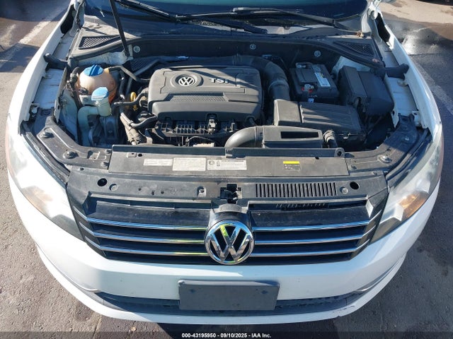Volkswagen Passat 2015 1VWBT7A34FC079887 Image 10