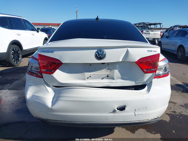 Volkswagen Passat 2015 1VWBT7A34FC079887 Image 16