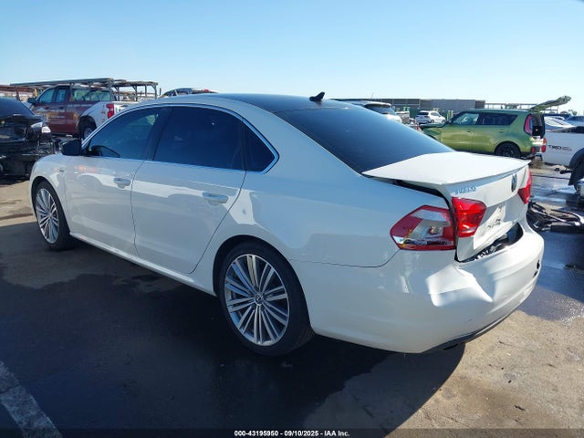 Volkswagen Passat 2015 1VWBT7A34FC079887 Image 3