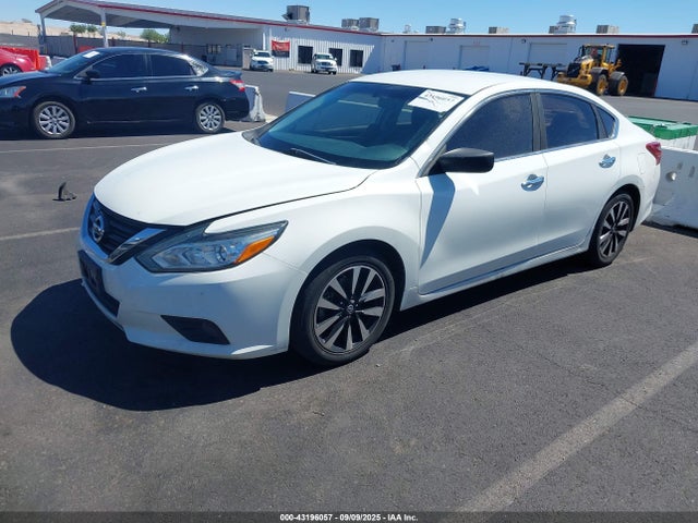 Nissan 2018 2018 1N4AL3AP1JC173069 Image 2