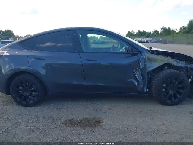 7SAYGDEE2PF752100 Tesla Model Y